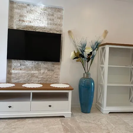 Apartment Maria Sunrise In Bed Eforie Nord